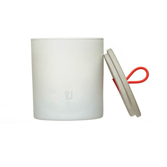 Buy 1 get 1 free candle 
Holiday special still running - Picture 4 of 4